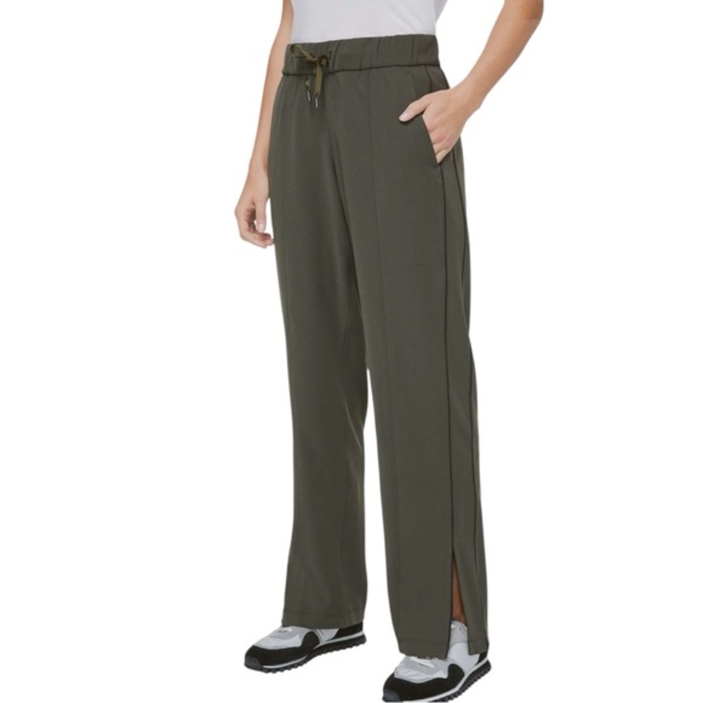 Lululemon On the Right Track Pant size 2 in Dark Olive / Black